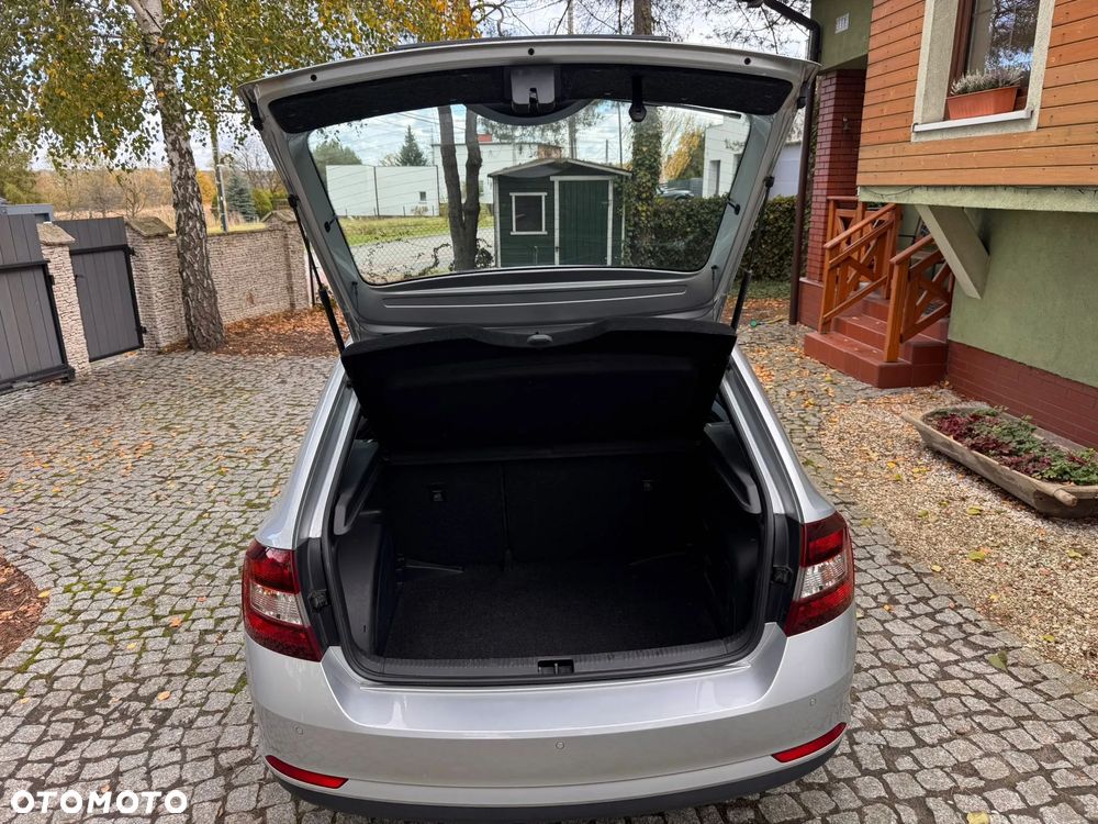 Skoda RAPID 1.0 TSI Ambition - 10