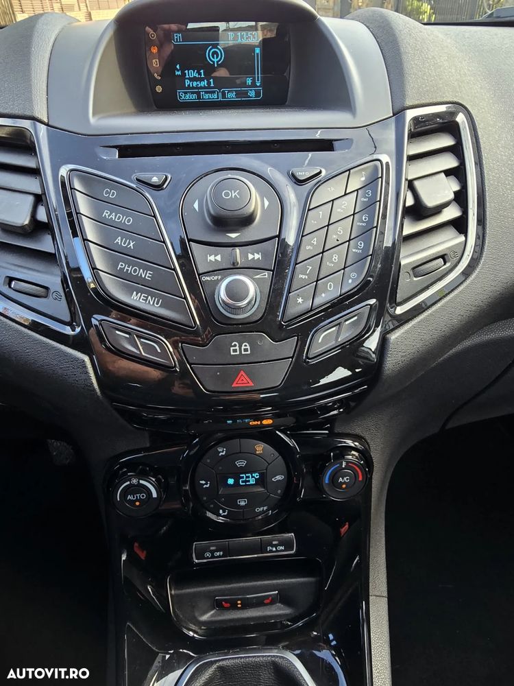 Ford Fiesta 1.0 EcoBoost S&S TITANIUM - 5