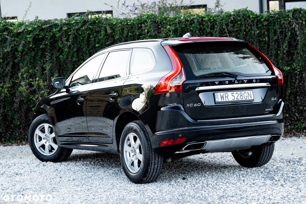 Volvo XC 60 D4 Drive-E Momentum - 10