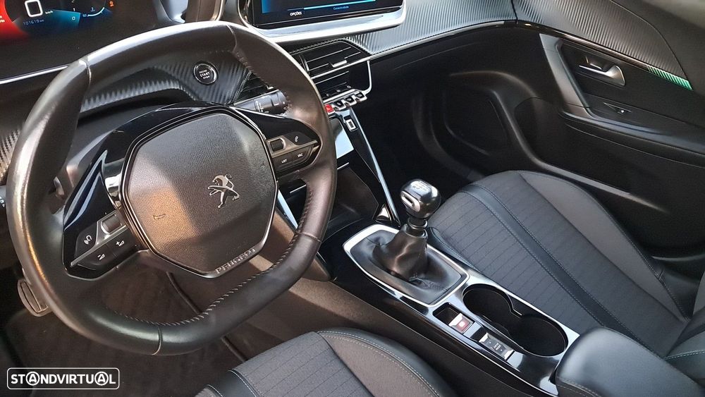 Peugeot 2008 1.2 PureTech Allure Pack - 23