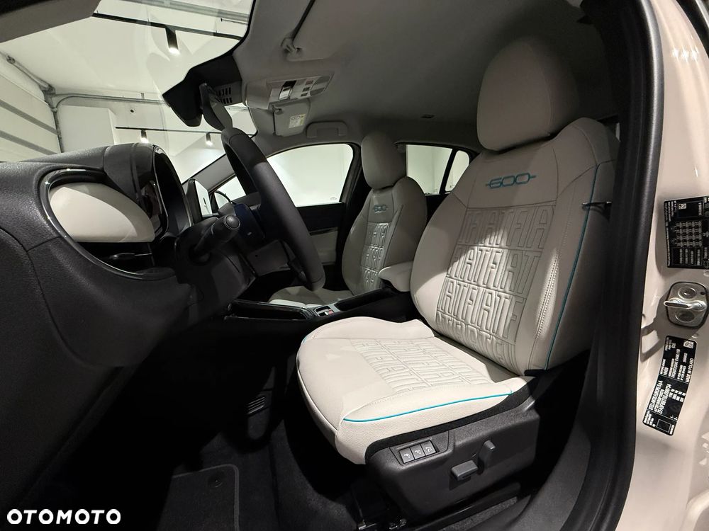 Fiat 600 1.2 Turbo La Prima eDCT - 16