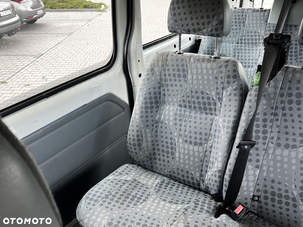 Ford Transit - 25