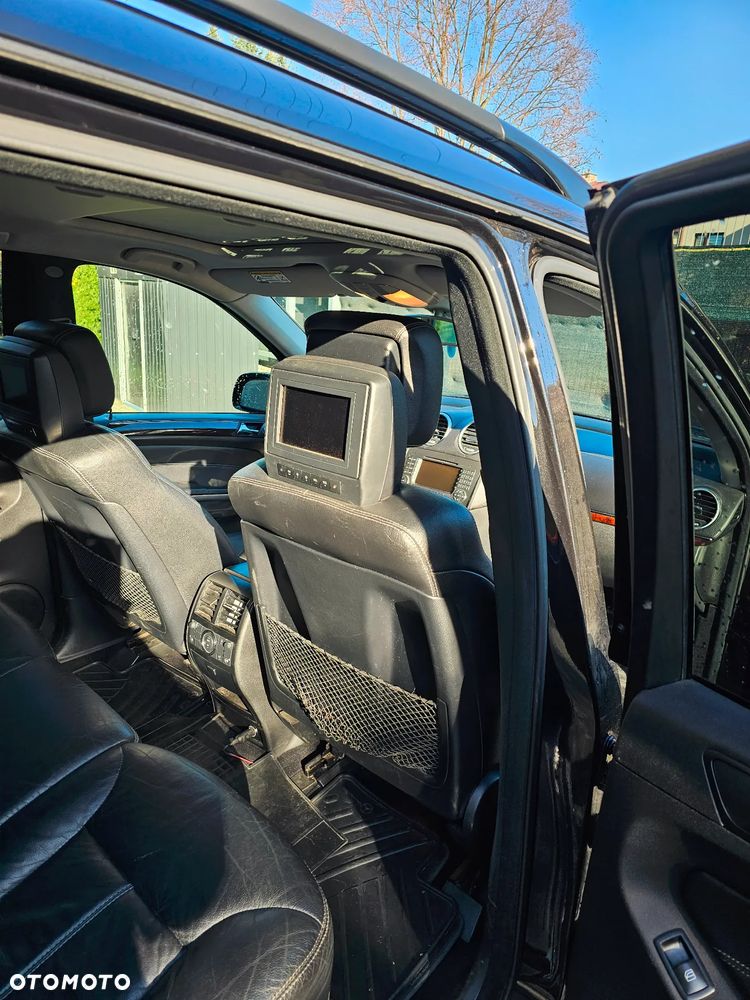 Mercedes-Benz GL 450 - 12