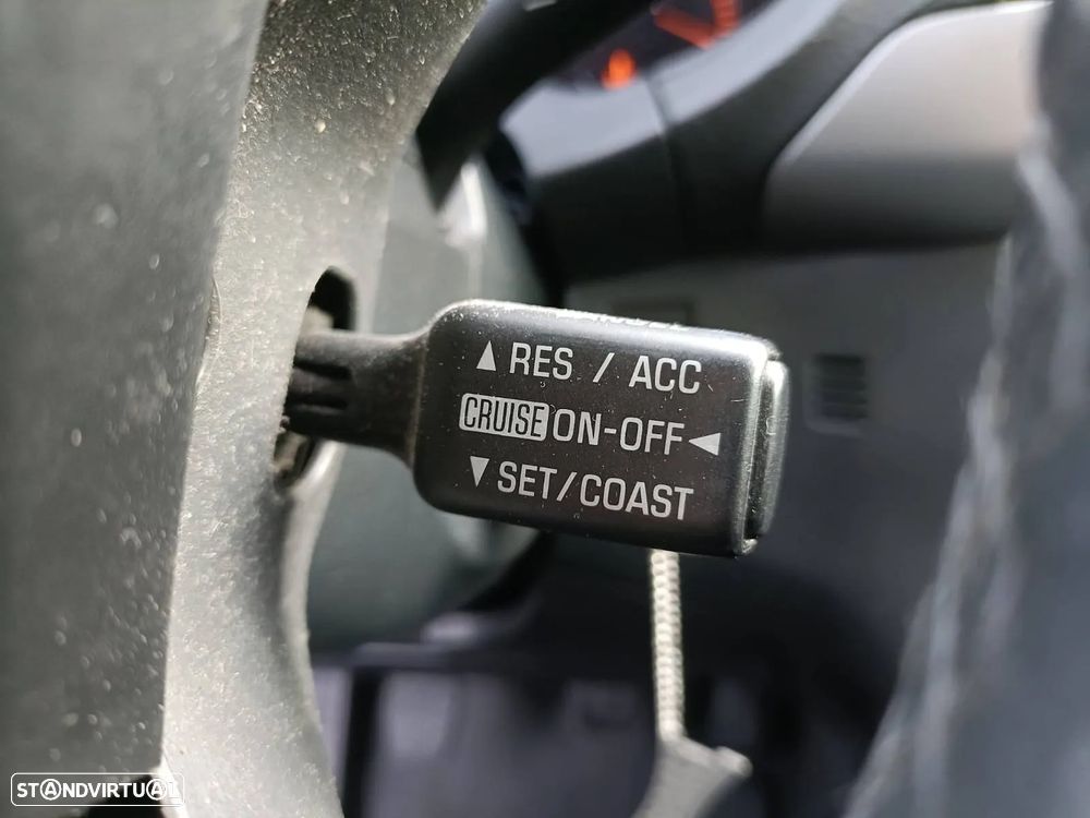 Toyota Avensis SW 2.0 D-4D Sol+GPS - 16