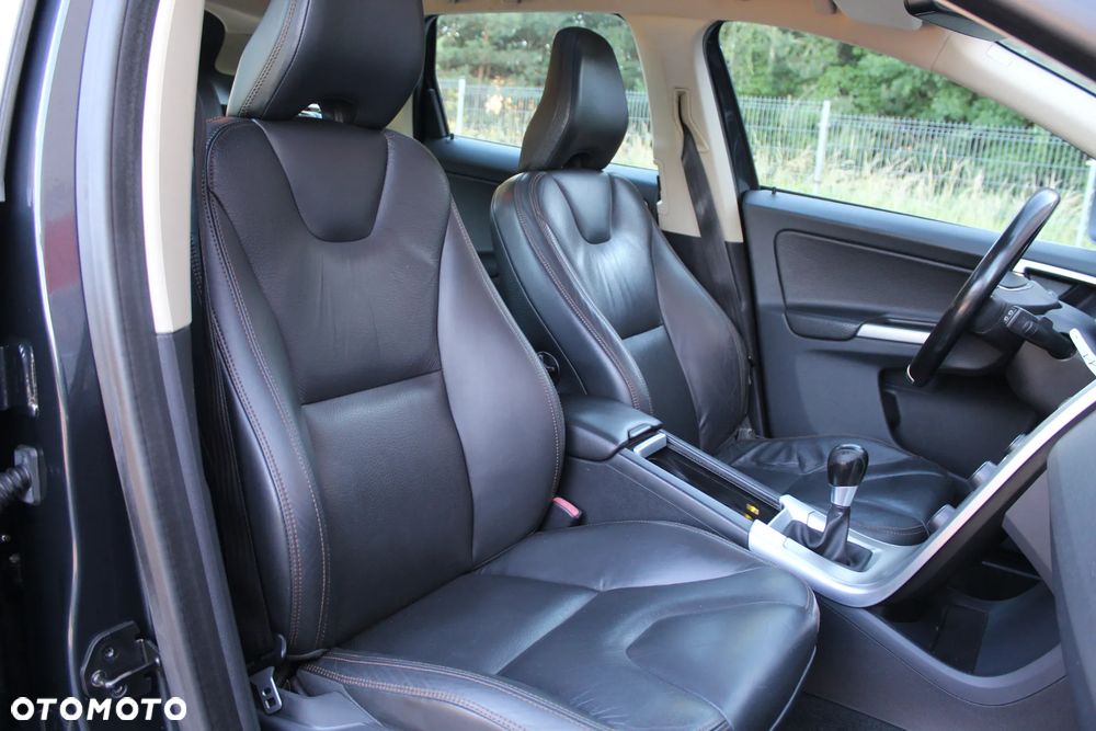Volvo XC 60 D4 Edition Pro - 33