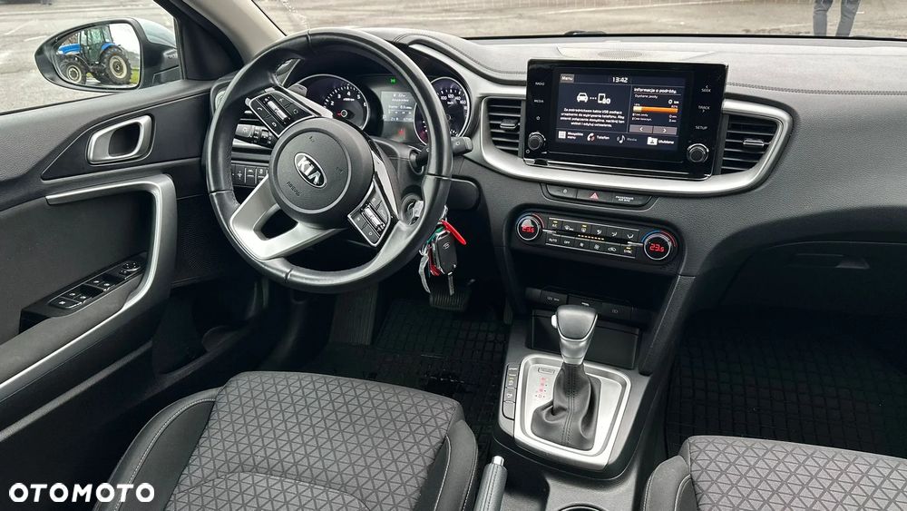 Kia Ceed 1.5 T-GDI L Business Line DCT - 17