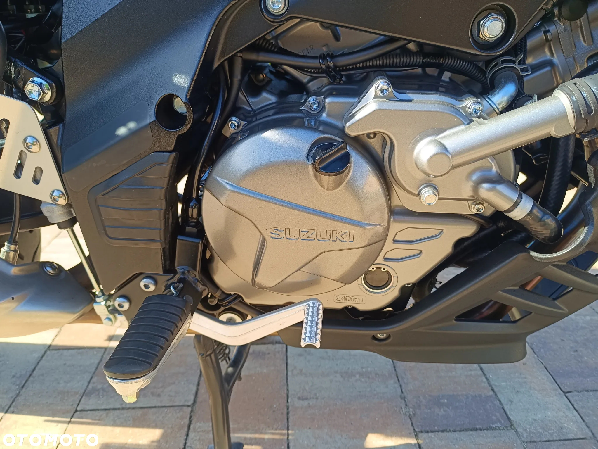 Suzuki V-STROM - 19