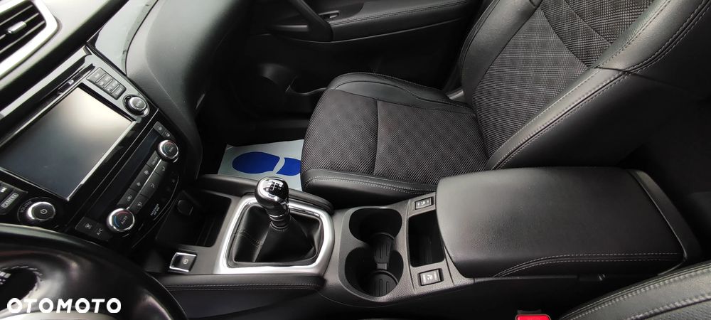 Nissan Qashqai 1.2 DIG-T 360 - 25