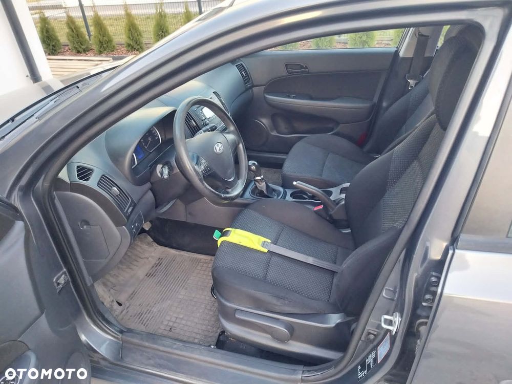 Hyundai i30 1.4 Classic + EU5 - 8