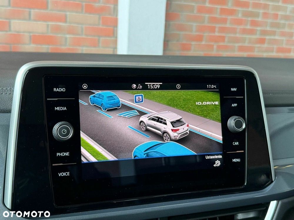 Volkswagen T-Roc - 25