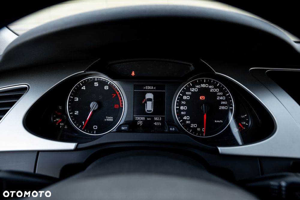 Audi A4 Avant 2.0 TFSI Attraction - 27