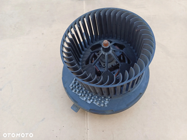 Wentylator dmuchawa Passat B6 Touran Golf Audi a3 8p Europa climatronic 3C1820015L