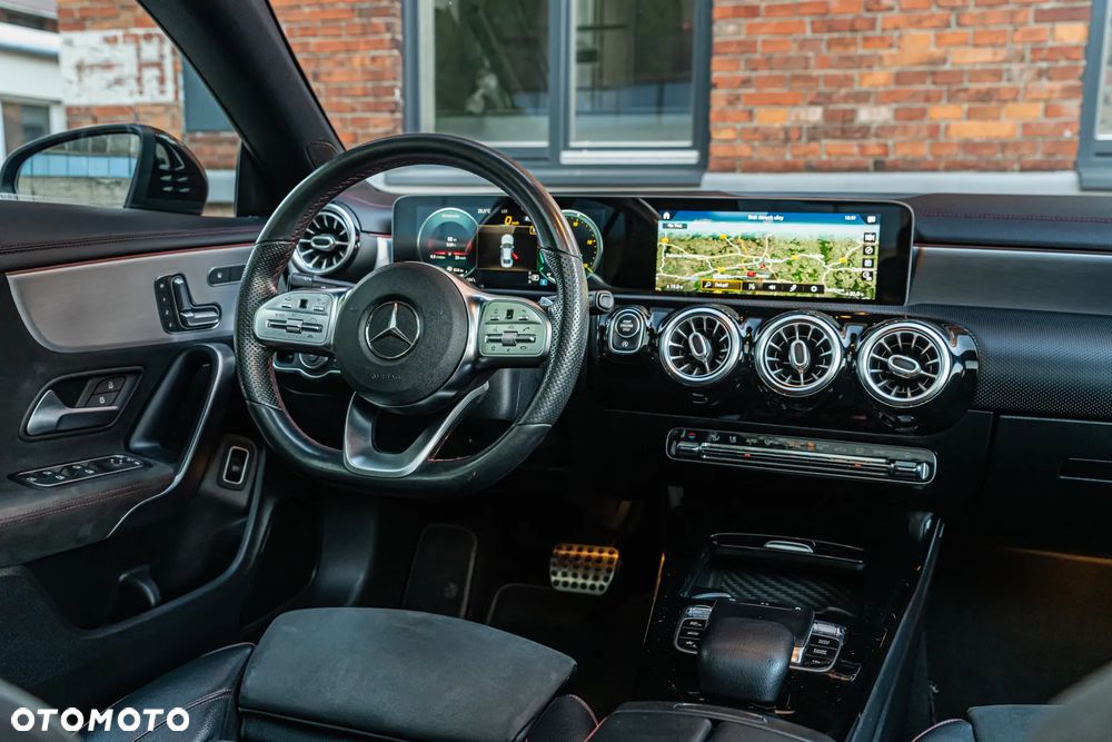 Mercedes-Benz CLA 250 4-Matic AMG Line 7G-DCT - 27