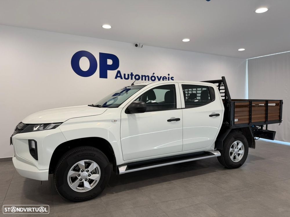 Mitsubishi L200 2.3 DI-D CD Invite 4WD - 2