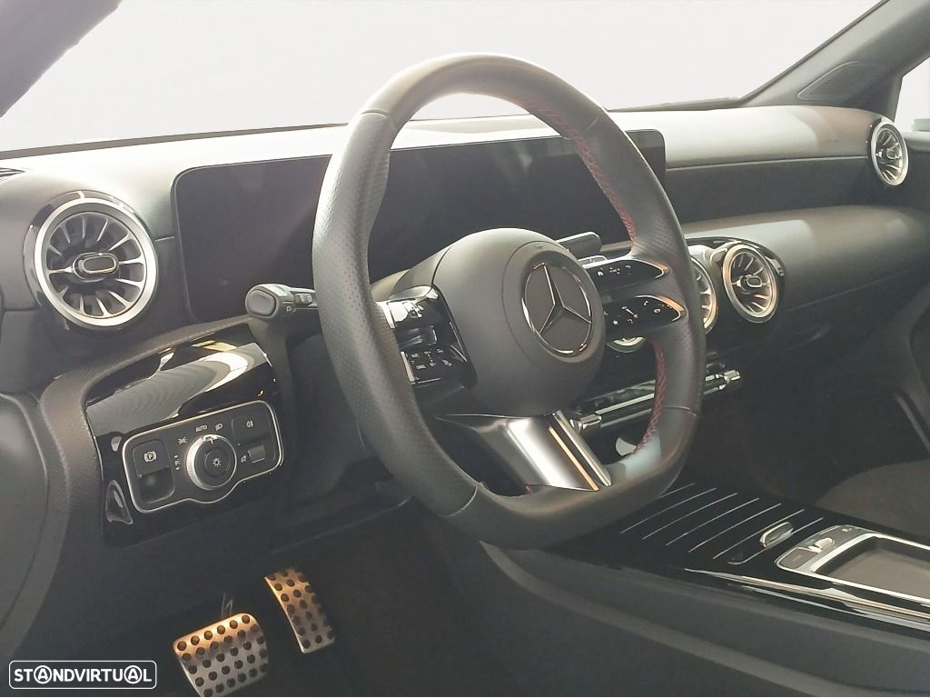 Mercedes-Benz A 250 - 10