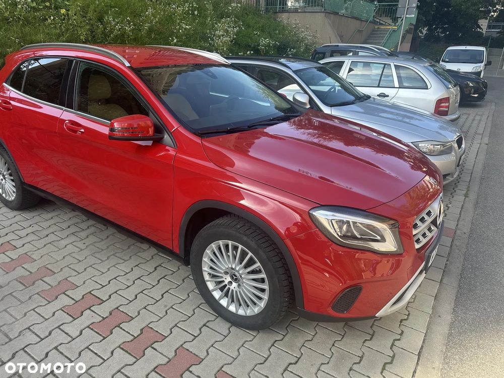 Mercedes-Benz GLA 180 d 7G-DCT - 1