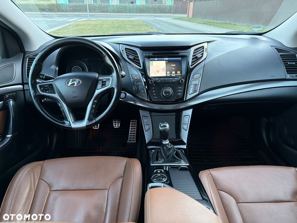 Hyundai i40 Kombi 1.7 CRDi Premium - 11