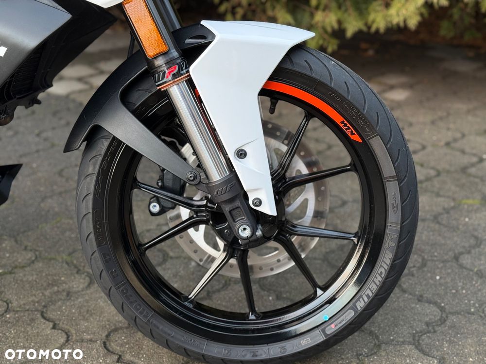 KTM Duke - 11