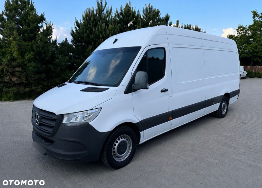 Mercedes-Benz Sprinter - 1