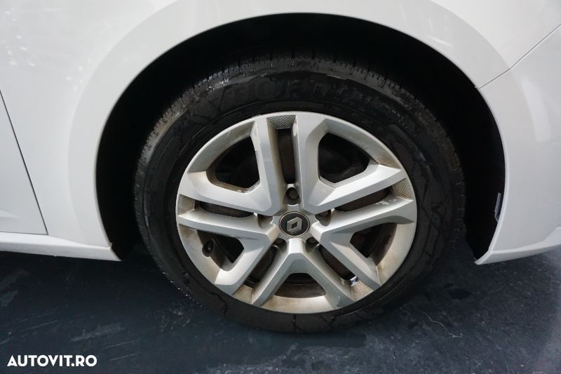 Renault Megane TCe EDC Zen - 6