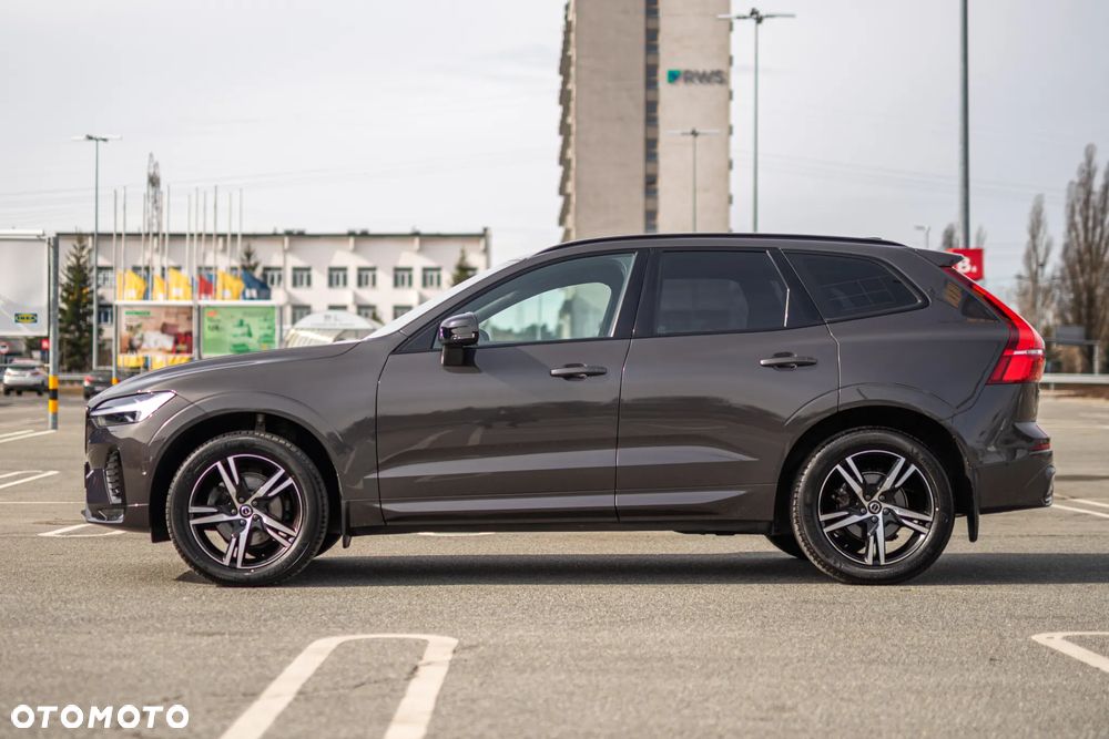 Volvo XC 60 B5 B AWD Plus Dark - 3