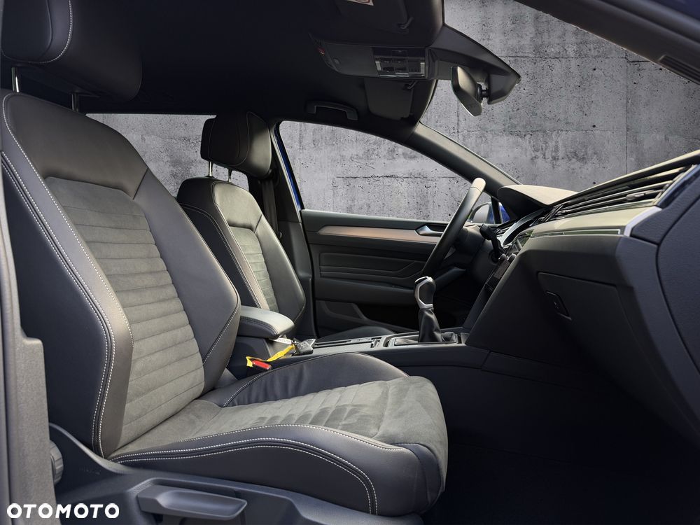 Volkswagen Passat Variant 2.0 TDI SCR BlueMotion Highline - 17