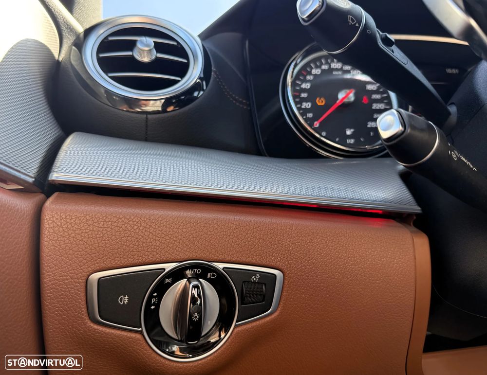 Mercedes-Benz E 220 d AMG - 28