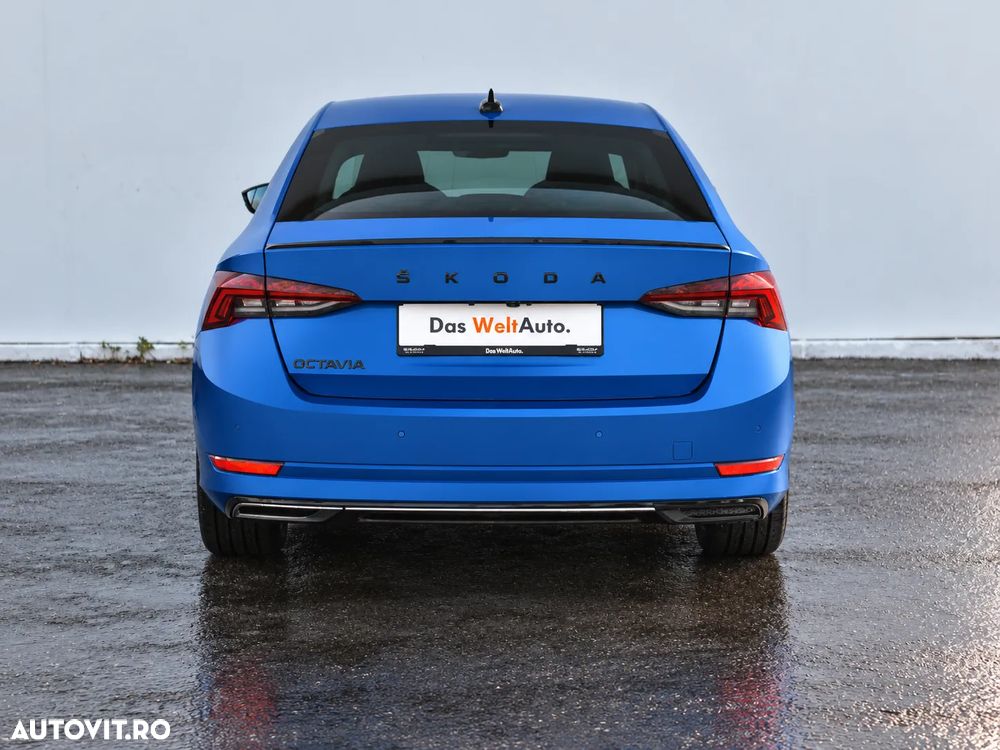 Skoda Octavia 2.0 TDI DSG 4X4 Sportline - 11