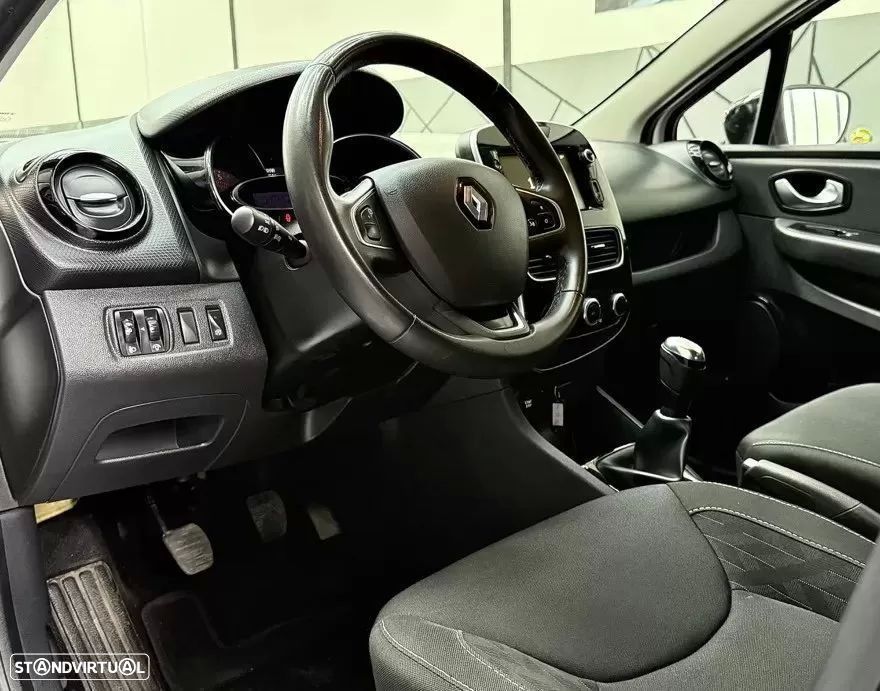 Renault Clio Sport Tourer 1.5 dCi Limited — fotografia 8
