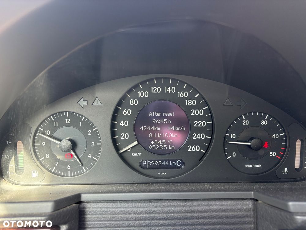 Mercedes-Benz Klasa E 320 CDI Classic - 29