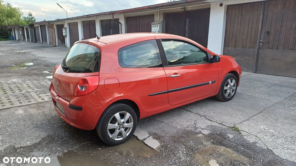 Renault Clio 1.2 16V Dynamique - 9