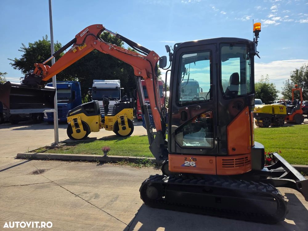 Hitachi ZX26U-6, 2024, 939 ore, Masa operationala 2,74tone, CUPLA RAPIDA mecanica+cupa ingusta+cupa lata+cupa taluz neinclinabila, LAMA NIVELARE, inst picon pe brate, fara aer conditionat, latime 1,2m, ridica 1,6 tone, JAPONIA, leasing-PROMOTIE 31.900Eur+Tva - 28
