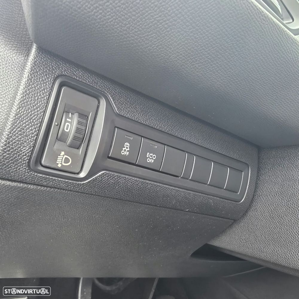 Peugeot 308 1.6 BlueHDi Style - 18