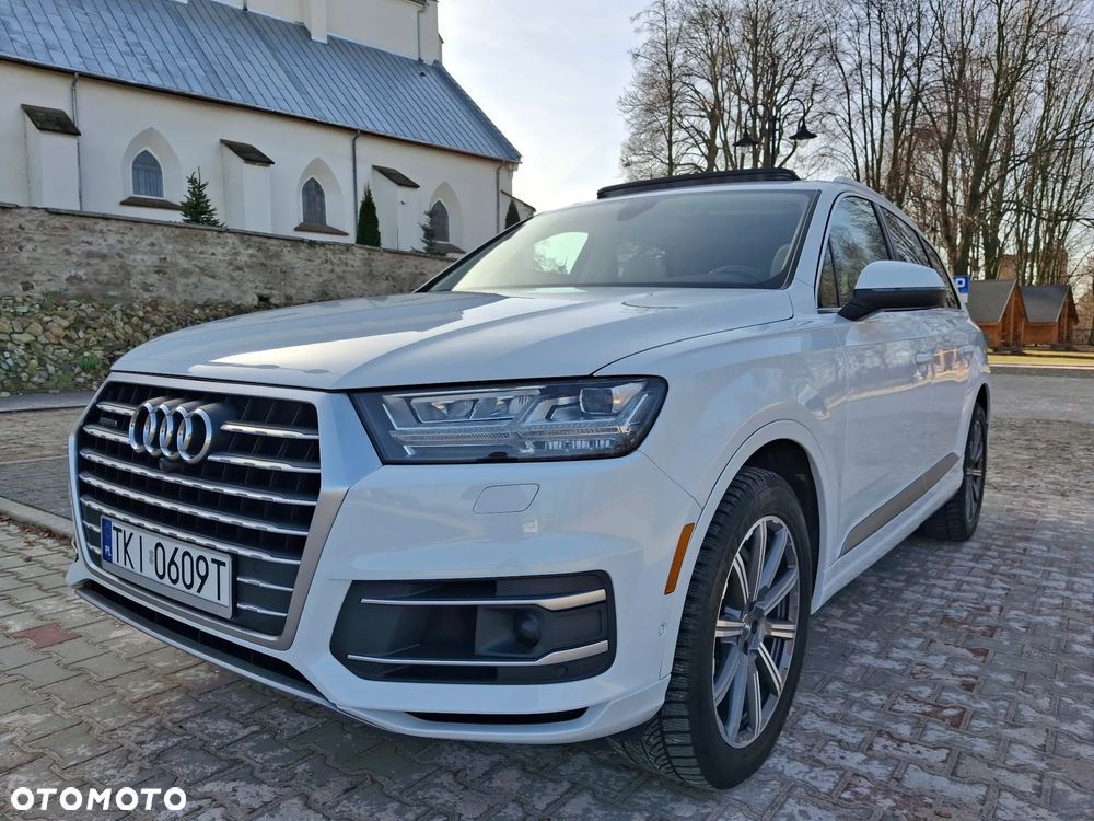 Audi Q7 - 1