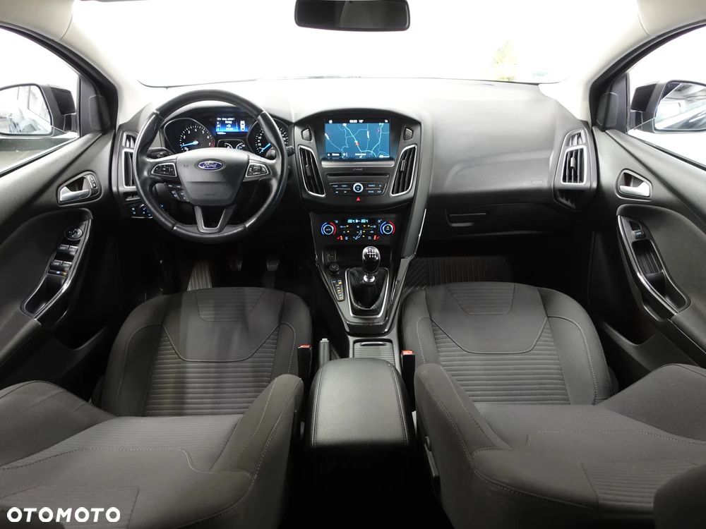 Ford Focus 1.0 EcoBoost Edition - 26