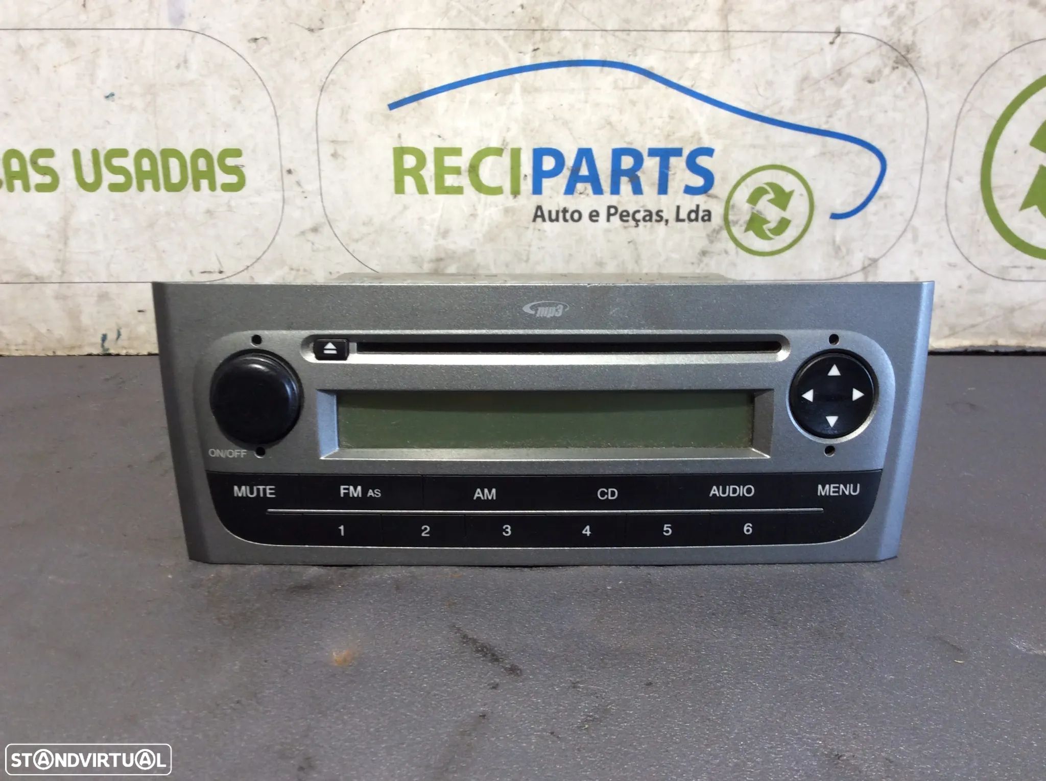 Rádio Fiat Grand Punto - 1