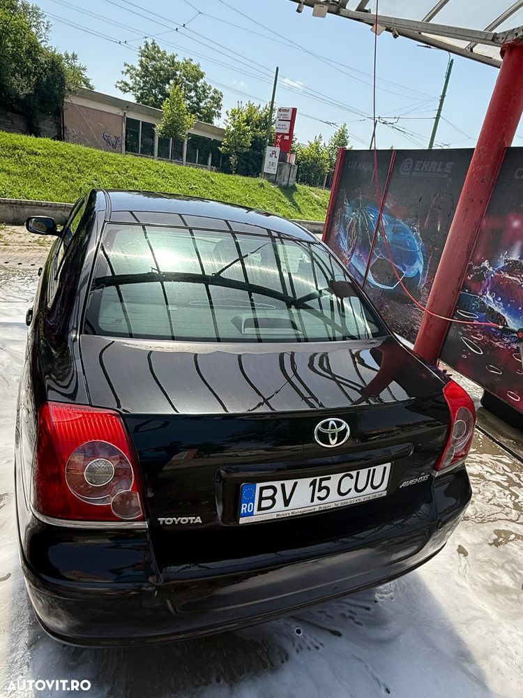 Toyota Avensis 1.8 Executiv - 10