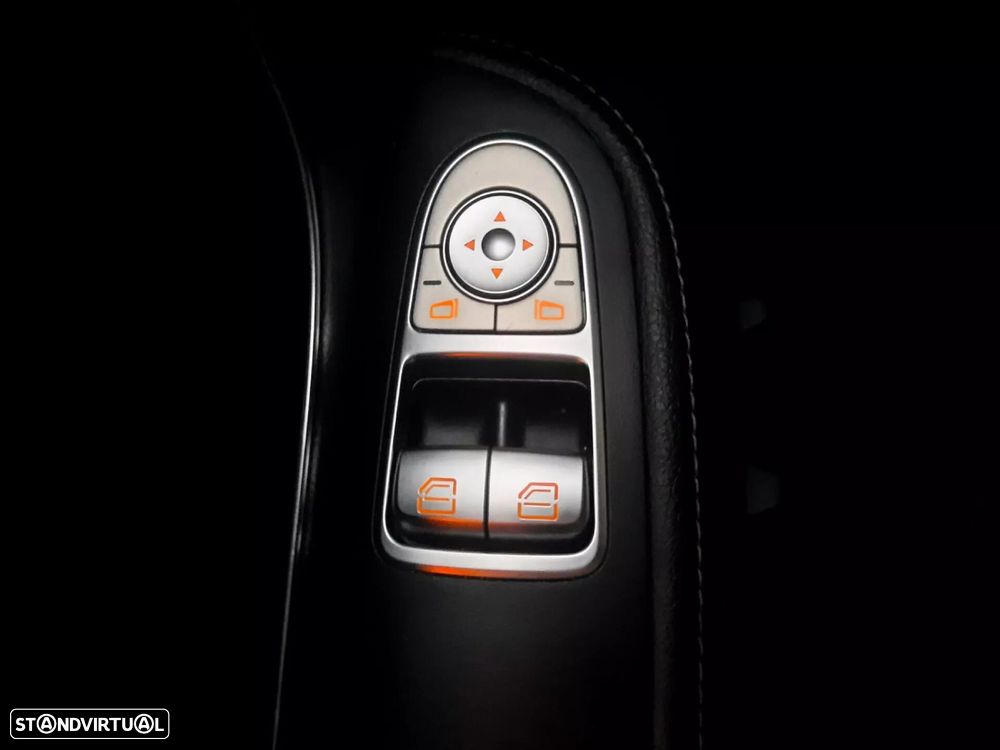 Mercedes-Benz V 220 - 6