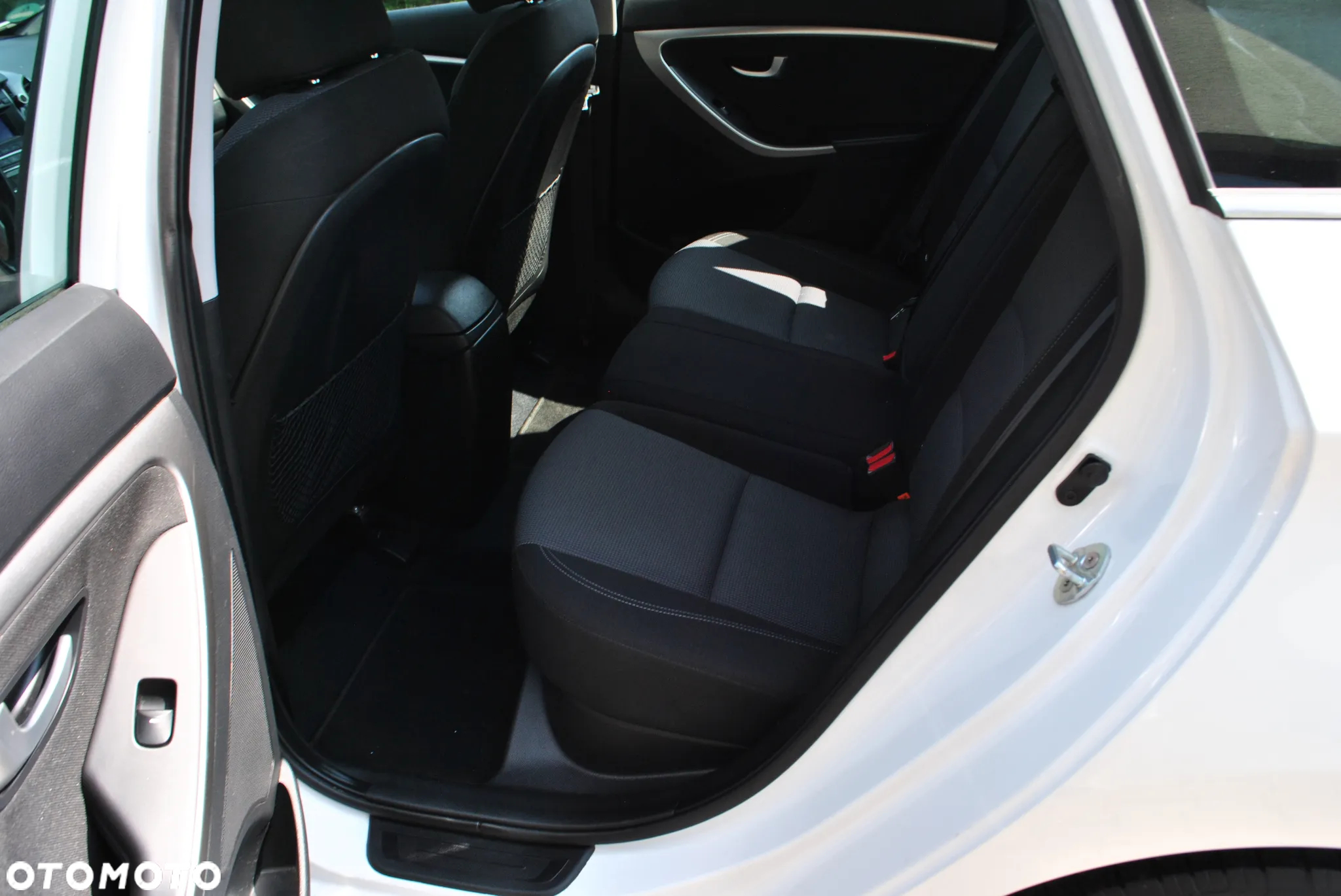 Hyundai i30 blue Kombi 1.6 GDi Style - 20