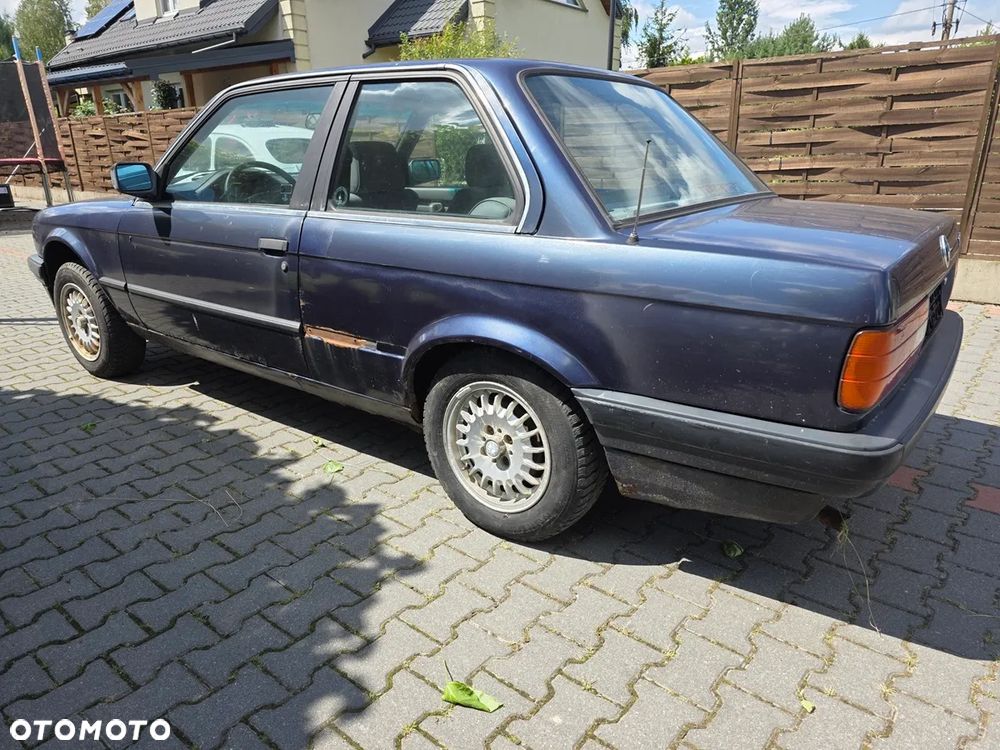 BMW Seria 3 318i - 3