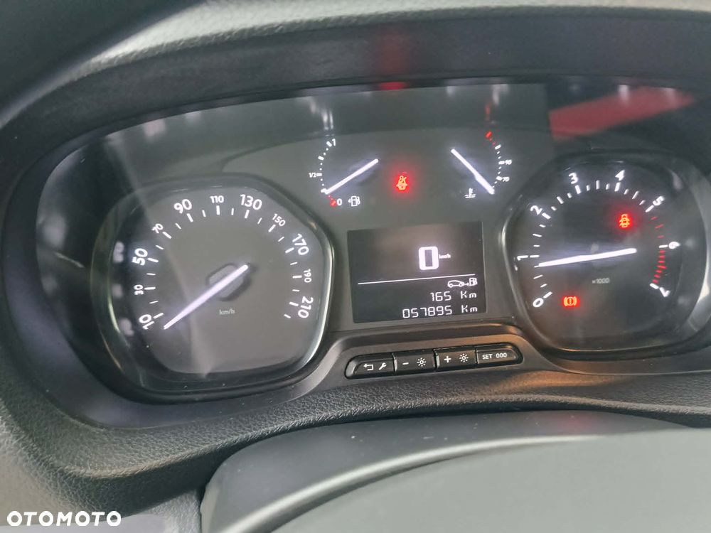 Opel VIVARO - 23