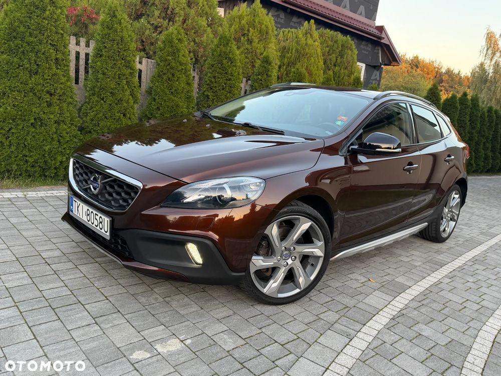 Volvo V40 Cross Country - 1