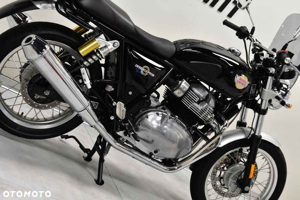 Royal Enfield Interceptor - 13