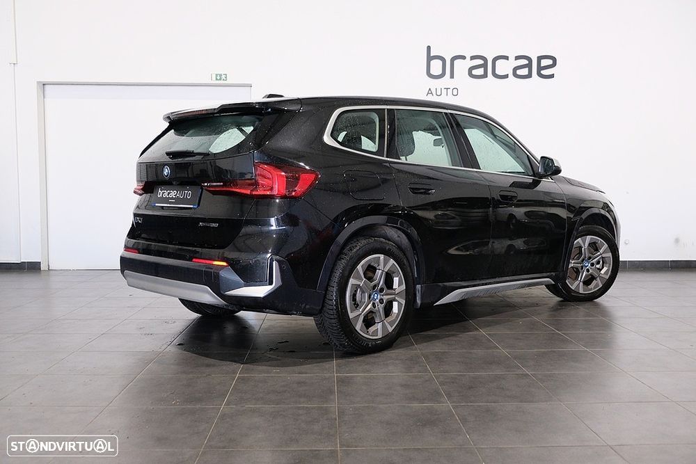BMW iX1 xDrive30 - 6