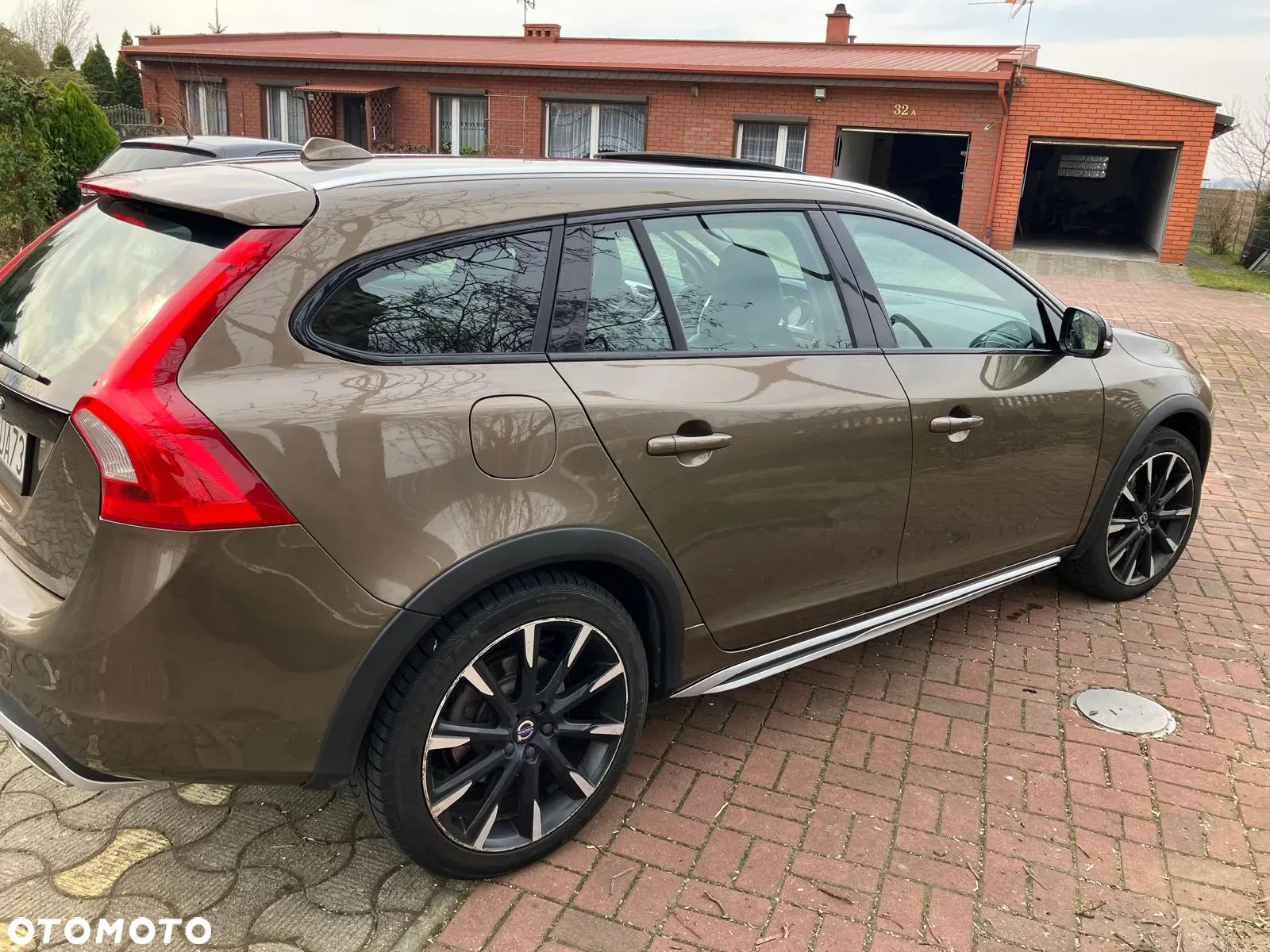 Volvo V60 Cross Country D4 AWD Geartronic - 13