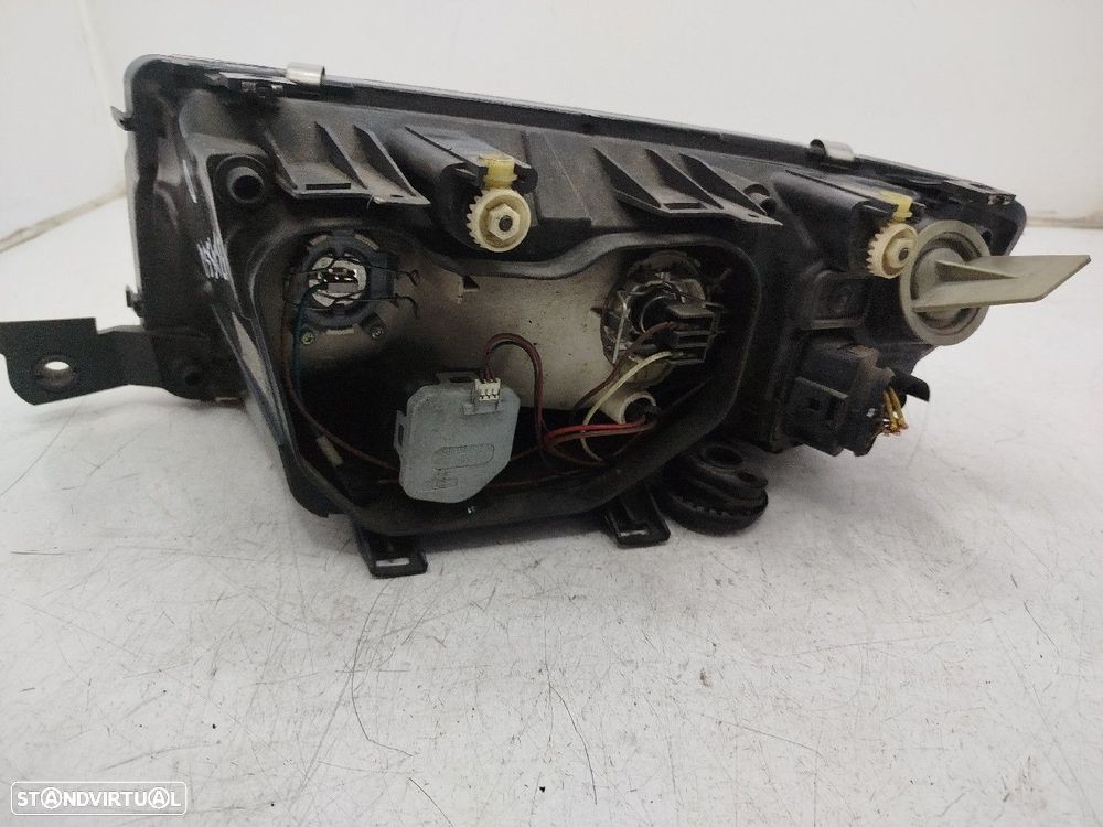 Farol/ Otica Dianteiro Dto Skoda Fabia I Break (6Y5) - 4