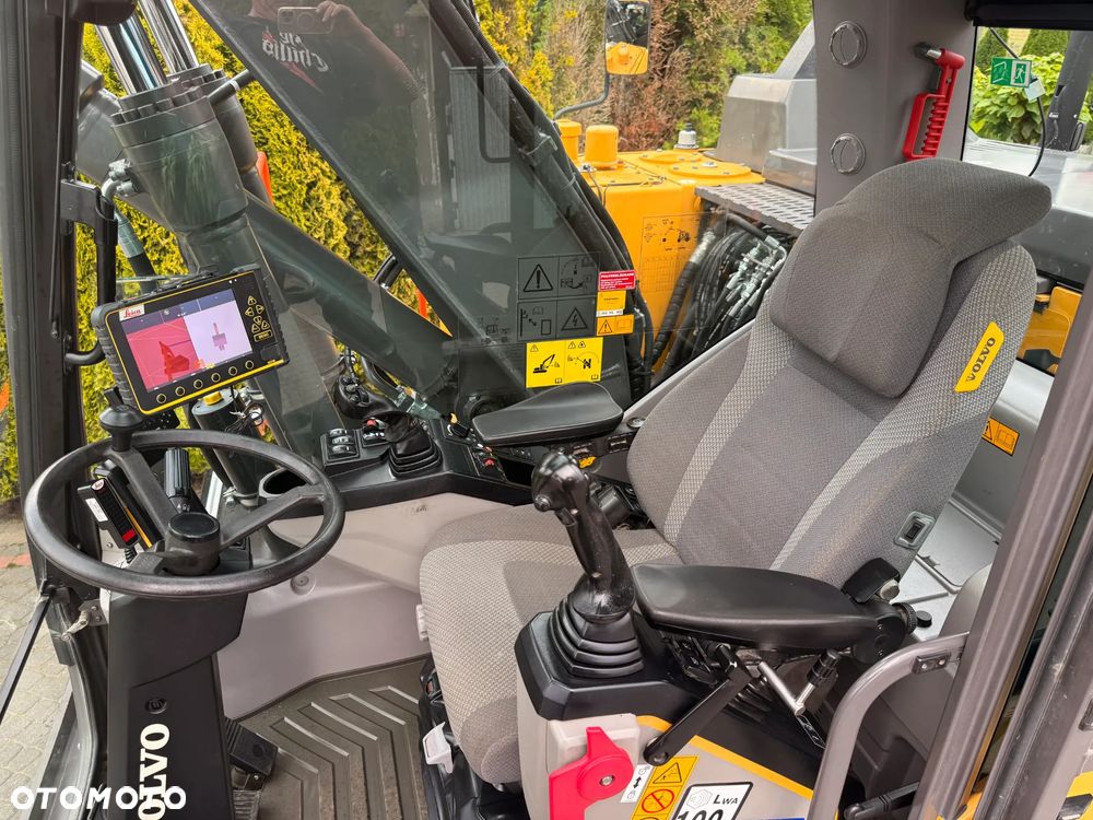Volvo EWR 150 E ROTOTILT Leica 3D - 12