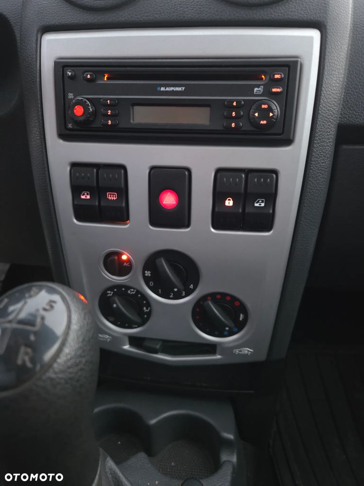 Dacia Logan - 23