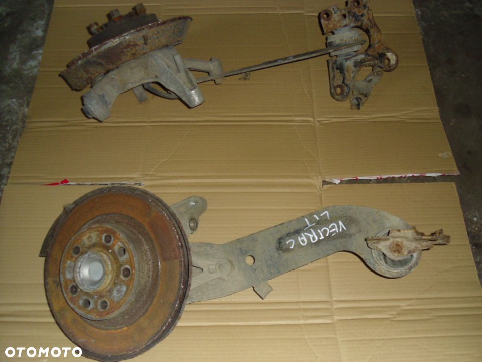 PIASTA PRAWY LEWY TYL VECTRA C SIGNUM - 1