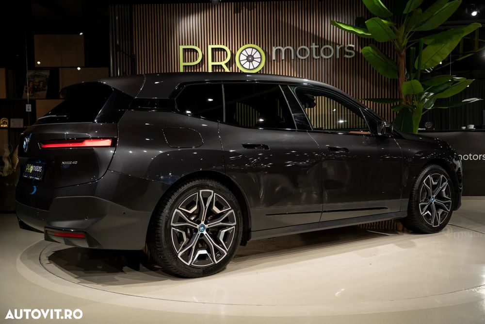 BMW iX xDrive40 - 4